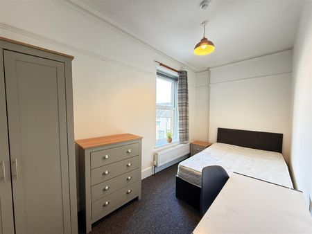 54 Holyhead Road - Photo 3