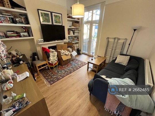 1 bedroom flat to rent - Photo 1