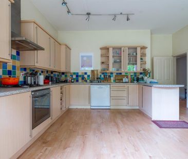 2 bedroom apartment to rent - Photo 6