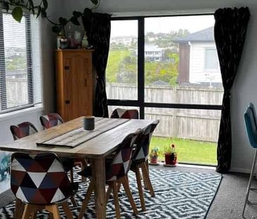 Orewa - 5 bedrooms - Photo 2