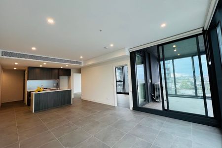 Modern 2-Bedroom Apartment with Premium Amenities in Sydney Olympic Park - Photo 5