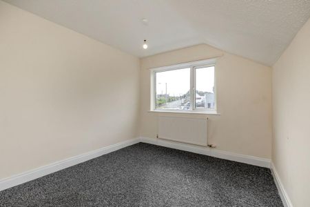 3 bedroom end of terrace house to rent - Photo 3