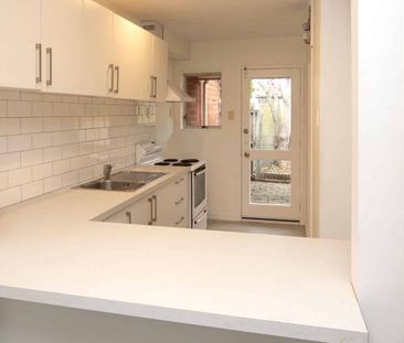 Prime 2-Bedroom Merivale Living - Photo 4