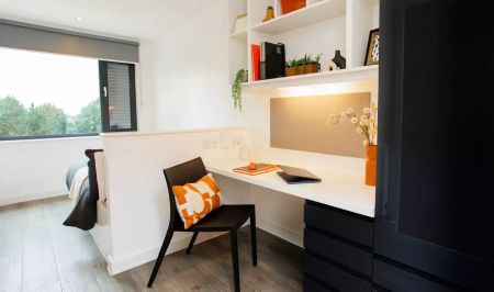 Two Bed Club Apartment - Photo 4