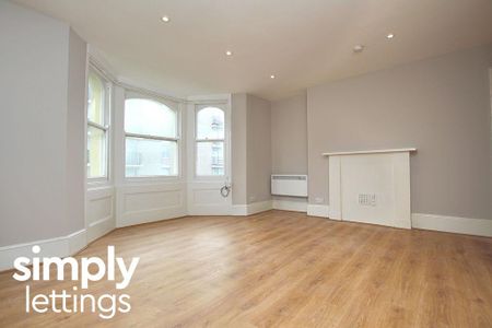 Studio to rent - Photo 2