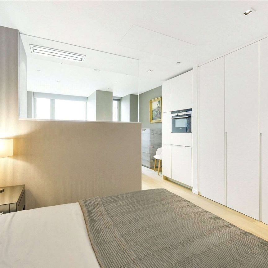 A spectacular studio apartment on the 13th floor of this sought after development. - Photo 1