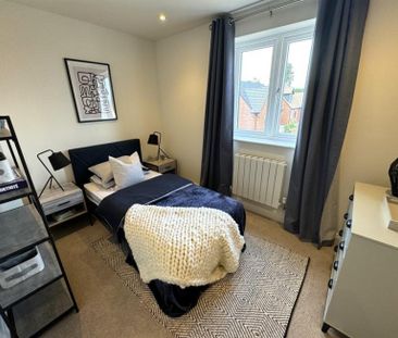 4 Bedroom Detached To Let - Photo 6