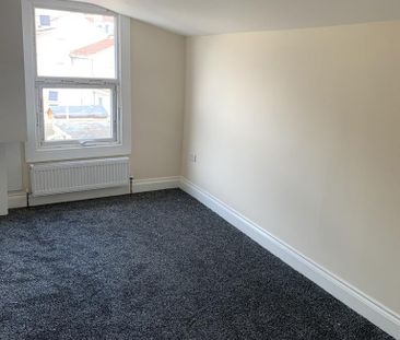 2 bedroom house share to rent - Photo 3