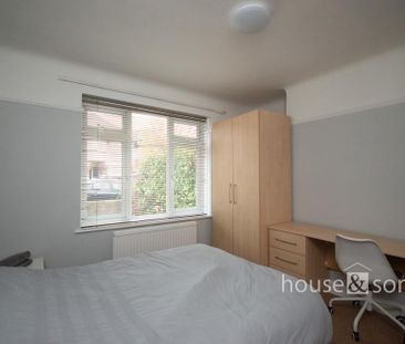 5 bedroom detached house to rent - Photo 3