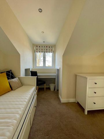 3 Bed Flat, Range Road, M16 - Photo 4