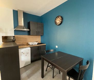 Location Appartement 1 pièce 28m² - Photo 2