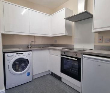1 bedroom flat to rent - Photo 6