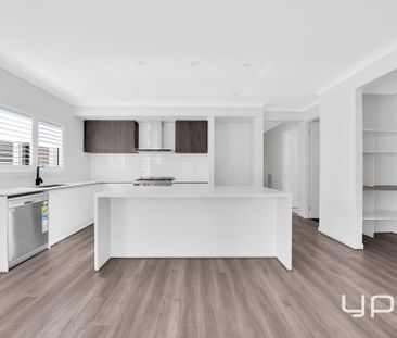 Spacious Family Living in a Prime Harkness Location - Photo 4