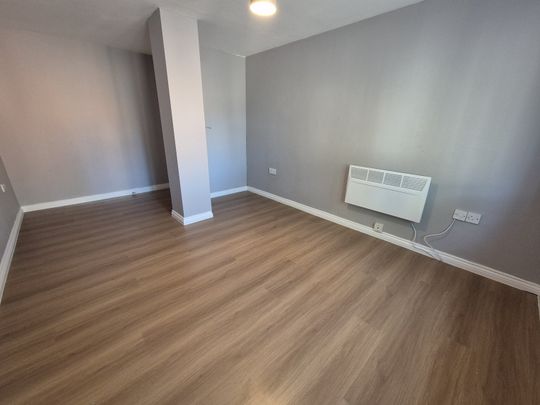 Riverside Heights, Tilbury - Photo 1