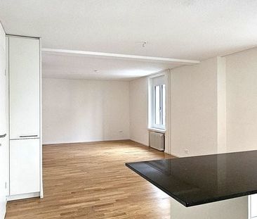 Nähe Kantonsspital - renovierte Altbauwohnung - Photo 2