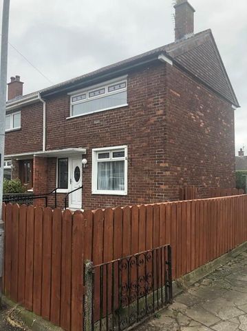 13 Coronation Road, Carrickfergus, BT38 7EX - Photo 4