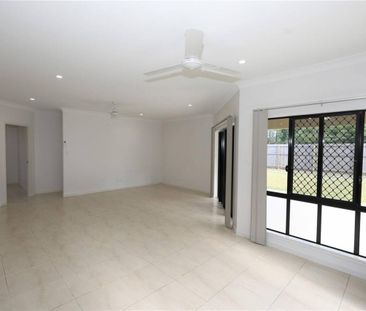 Quality Air Conditioned Modern Home near Mountains - Photo 3