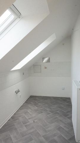 Exklusives Wohnen unterm Dach – mit Balkon und eigenem Stellplatz - Photo 5