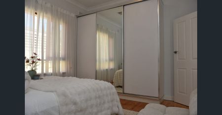 Recently renovated - Photo 5