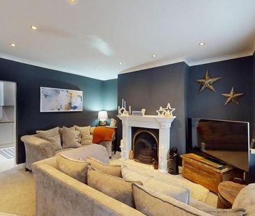 3 bedroom end of terrace house to rent - Photo 3