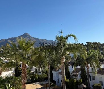 Alquiler de piso en Los Naranjos - Photo 2