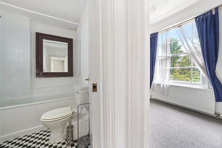 1 bedroom in Camden - Photo 2