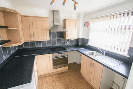 Constable Drive Bradwell, Great Yarmouth - Photo 5