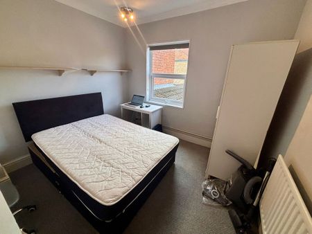 17 Albert Street - Great location Loughborough - Photo 3