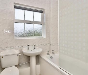 3 bedroom detached house to rent - Photo 1