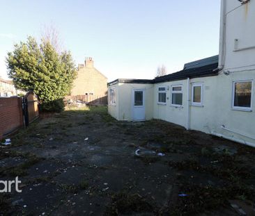 1 bedroom semi-detached house to rent - Photo 6