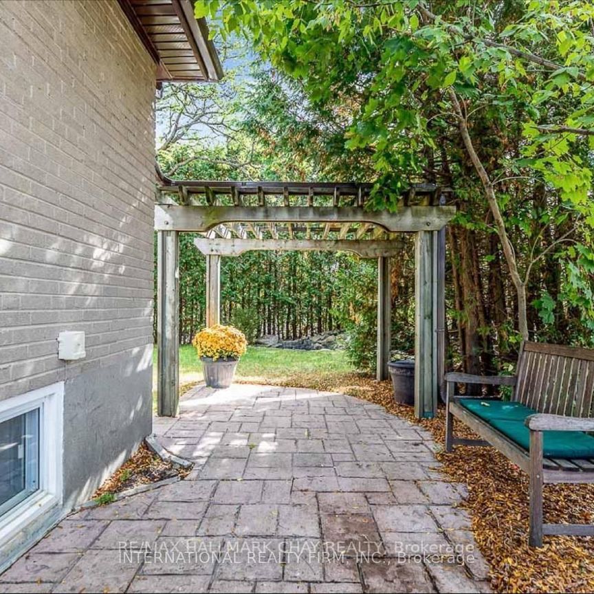 For Lease - 37 Foreht Crescent Unit# Basement unit, Aurora, Ontario - Photo 1