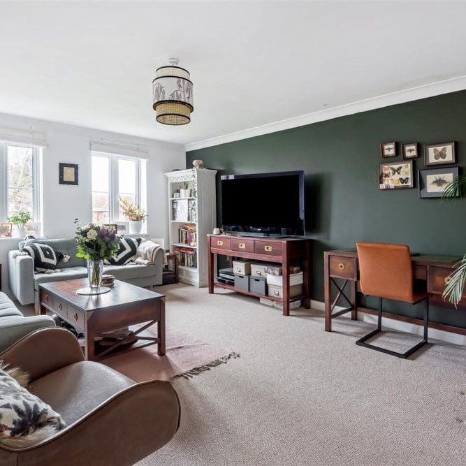 Watson Place, Exeter - Photo 1