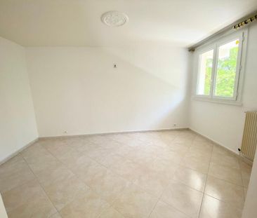 Location Appartement 4 pièces 86m² ST CYR SUR LOIRE 37540 - Photo 3