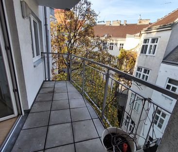 Wunderschöne ruhige Wohnung im 4.OG mit Balkon, Innenhoflage, nahe ... - Photo 2