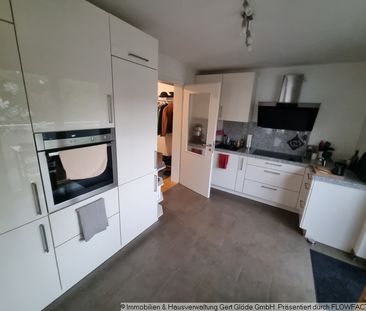 Wohnung der Extraklasse - altersgerechte 3-Raum-Wohnung (Neubau) im 2.OG mit Balkon und Stellplatz, ab Dezember frei - Sorbenweg - Photo 4