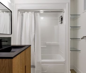 For Lease - 734 Huron Street Unit# Main Fl, Toronto, Ontario - Photo 4