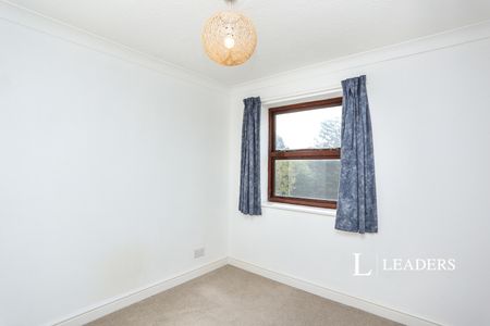 2 bedroom apartment to rent Albemarle Park, Albemarle Road, Beckenham, BR3 - Photo 4