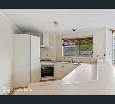16a Glamis Avenue, Seacombe Gardens, SA 5047 - Photo 4
