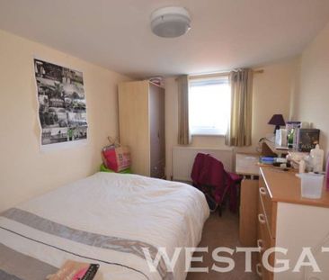 6 Bed - Pitcroft Avenue, Reading - Photo 4