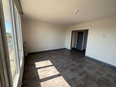 Location Appartement 3 pièces 63m² - Photo 3