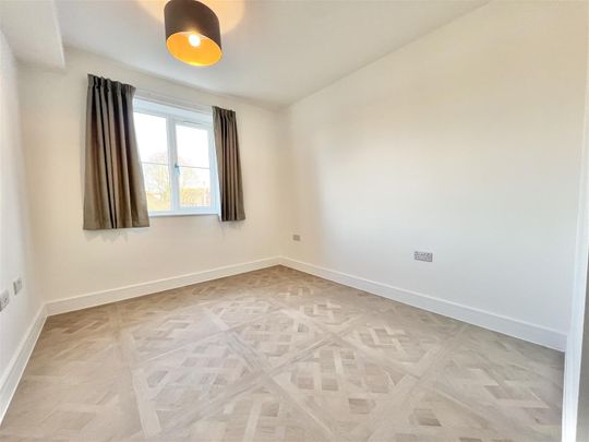 Sienna Villas, Hyde - Photo 1