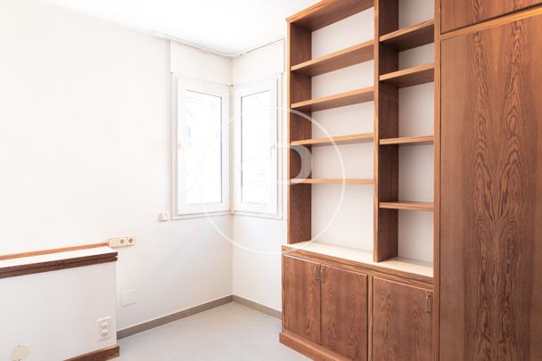 House for Rent in Sant Gervasi - Photo 1