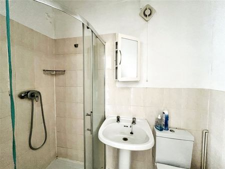 Nallhead Road, Feltham, TW13 6SS - Photo 4