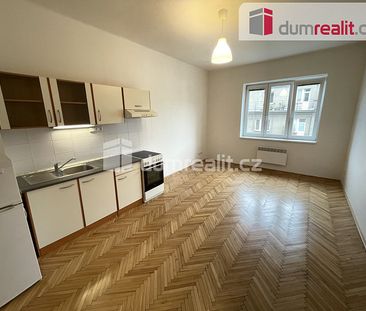 Pronájem bytu 1+kk 30 m² - Photo 1