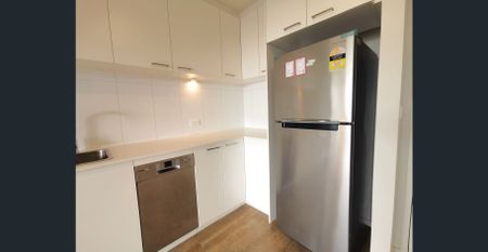 Stylish & Secure 1-Bedroom Apartment in Glen Waverley - Photo 2