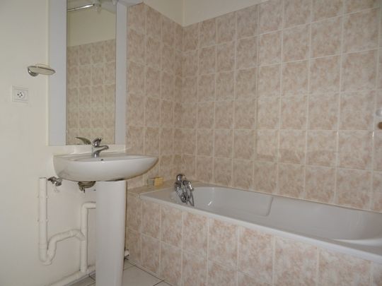 Location Appartement 2 pièces 38m² ORLEANS 45000 - Photo 1