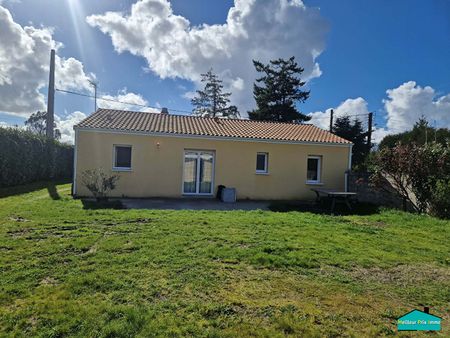 Location Maison 5 pièces 98m² LA CHEVROLIERE 44118 - Photo 2