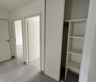Location Appartement 3 pièces 73m² - Photo 2