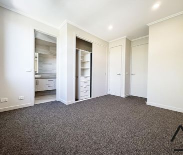 Brand new townhouse in Spotswood*OPEN FOR INSPECTION WEDNESDAY 22ND... - Photo 1