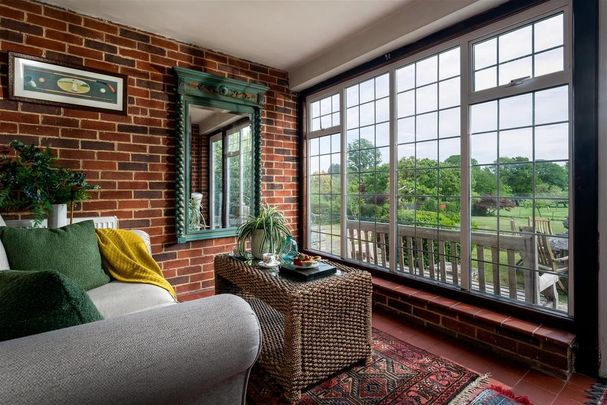 5 bedroom detached house to rent - Photo 1